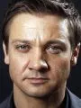 Джереми Реннер